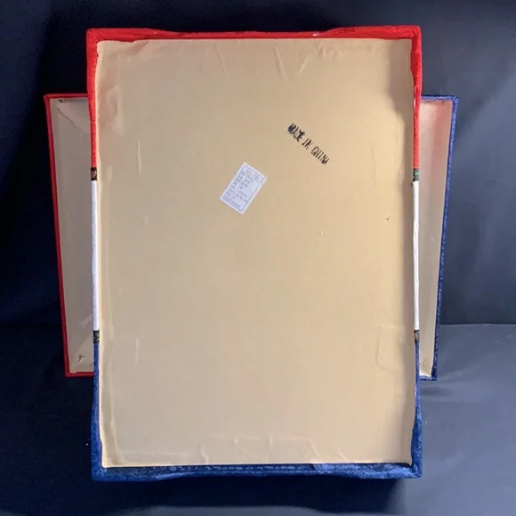 Asian inspired gift box red/white/blue paper lined - Picture 14 of 16